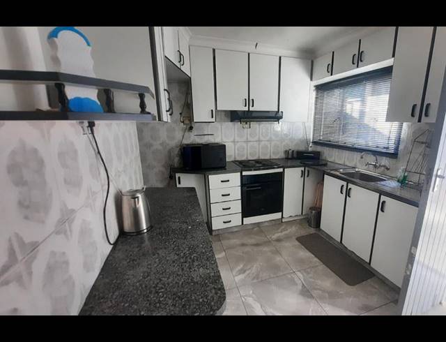 2 BEDROOM DUPLEX FOR SALE IN SUNFORD